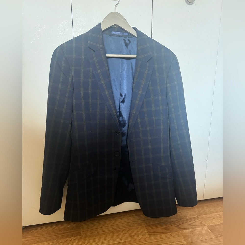 TopMan Suit Size 36R Jacket and 32 slim pants